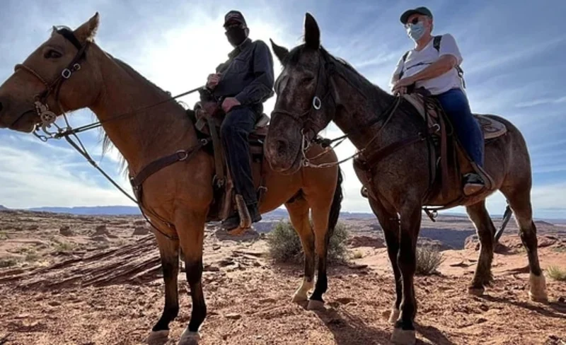 Horseshoe Bend Trail Ride at Page