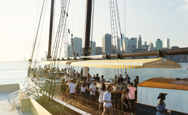 Statue of Liberty Sailing Experience & 3h Manhattan Walking Tour 7 Statue of Liberty Sailing Experience & 3h Manhattan Walking Tour