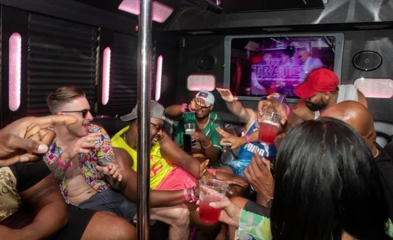 Dayclub Pool Party Bus Tour in Las Vegas