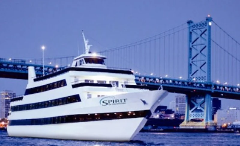 Signature Dinner Cruise Experience in Philadelphia