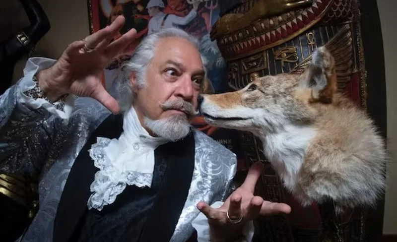 Waikiki Magic Show At Hilton Waikiki Beach Hotel