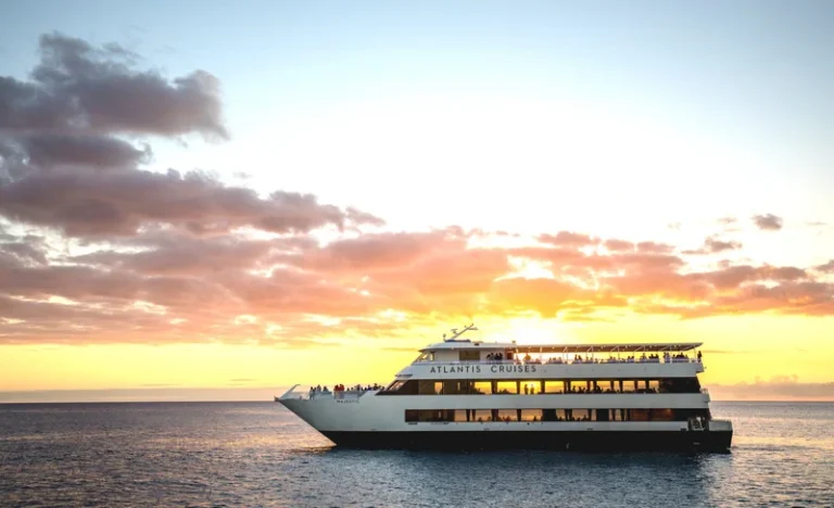 Waikiki Sunset Cocktail Cruise aboard Majestic by Atlantis Cruises