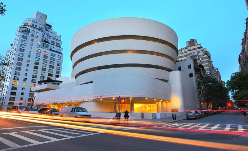 Visit The Guggenheim Museum & 3h Manhattan Walking Tour