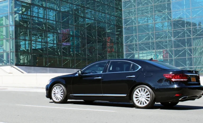 Shared Newark Liberty International Airport One Way Transfer