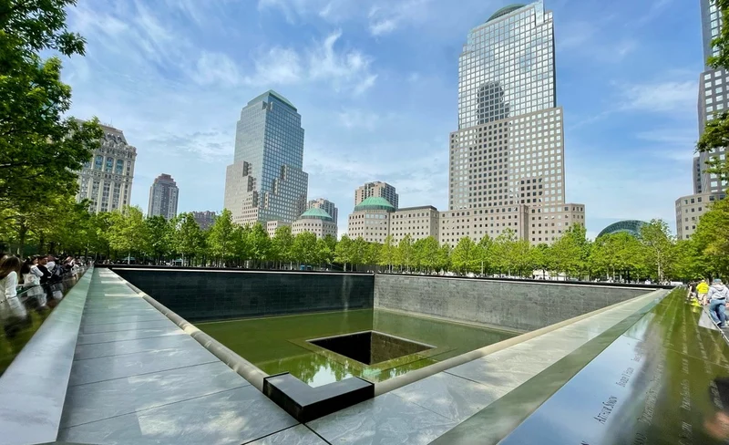 9/11 Memorial and Ground Zero Tour with Museum Admission in New York